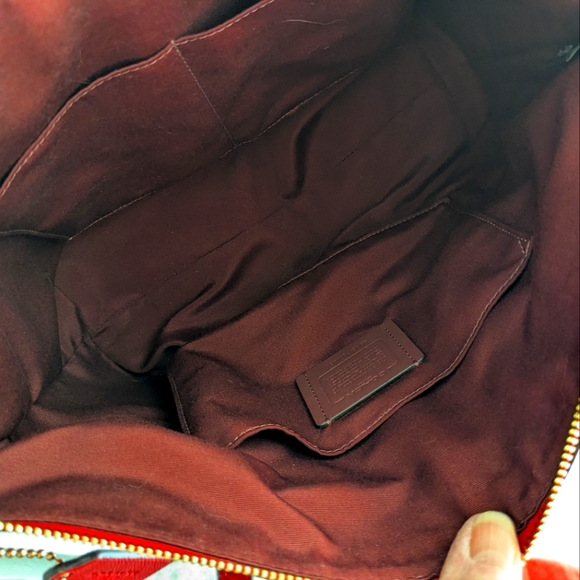 Coach Bag Red ♥️♥️♥️Like New No Call Outs 15.5 Wx 10.5 L EUC - Picture 6 of 10